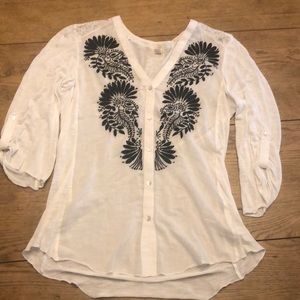 “TINY” white XS top with black floral details